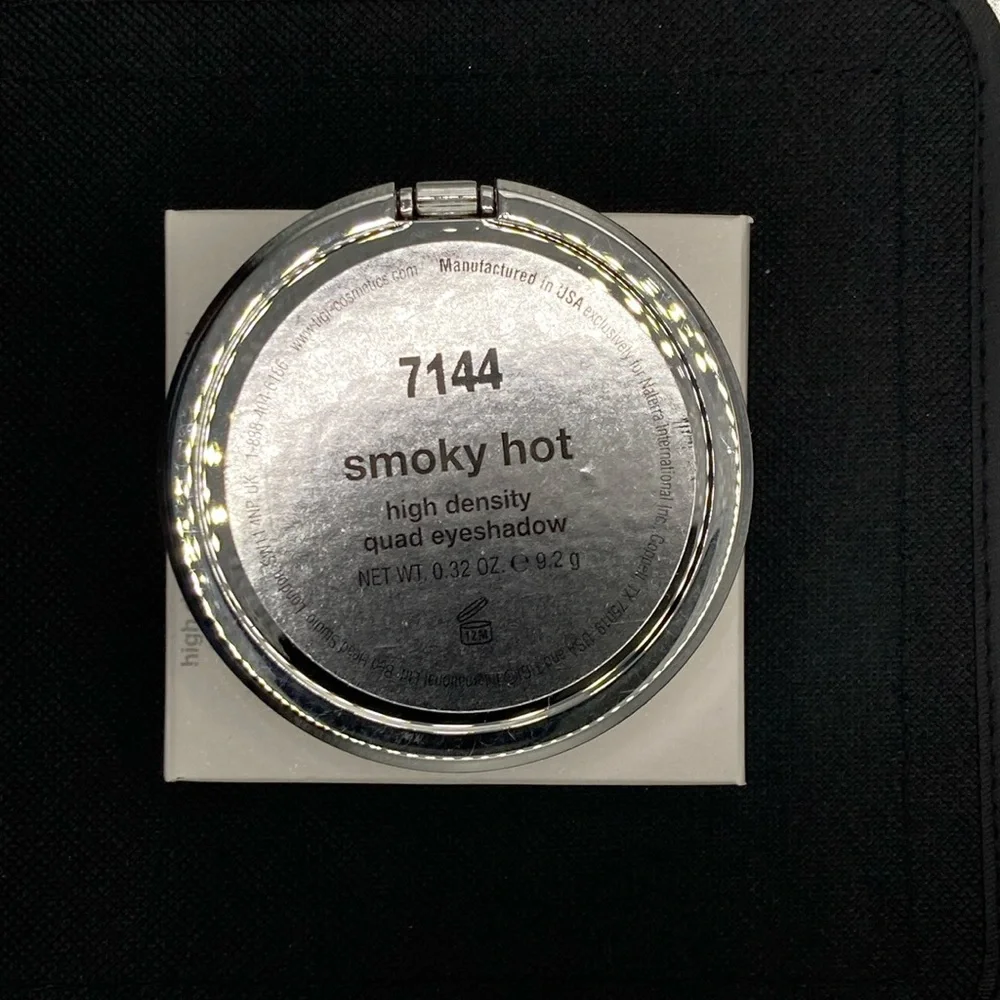 TIGI High Density Quad Eyeshadow Smoky Hot Net. Wt. 0.32 oz. New in Box